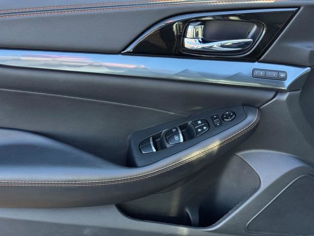 Used 2022 Nissan Maxima SR w/ Sport Mat Group FWD image 15