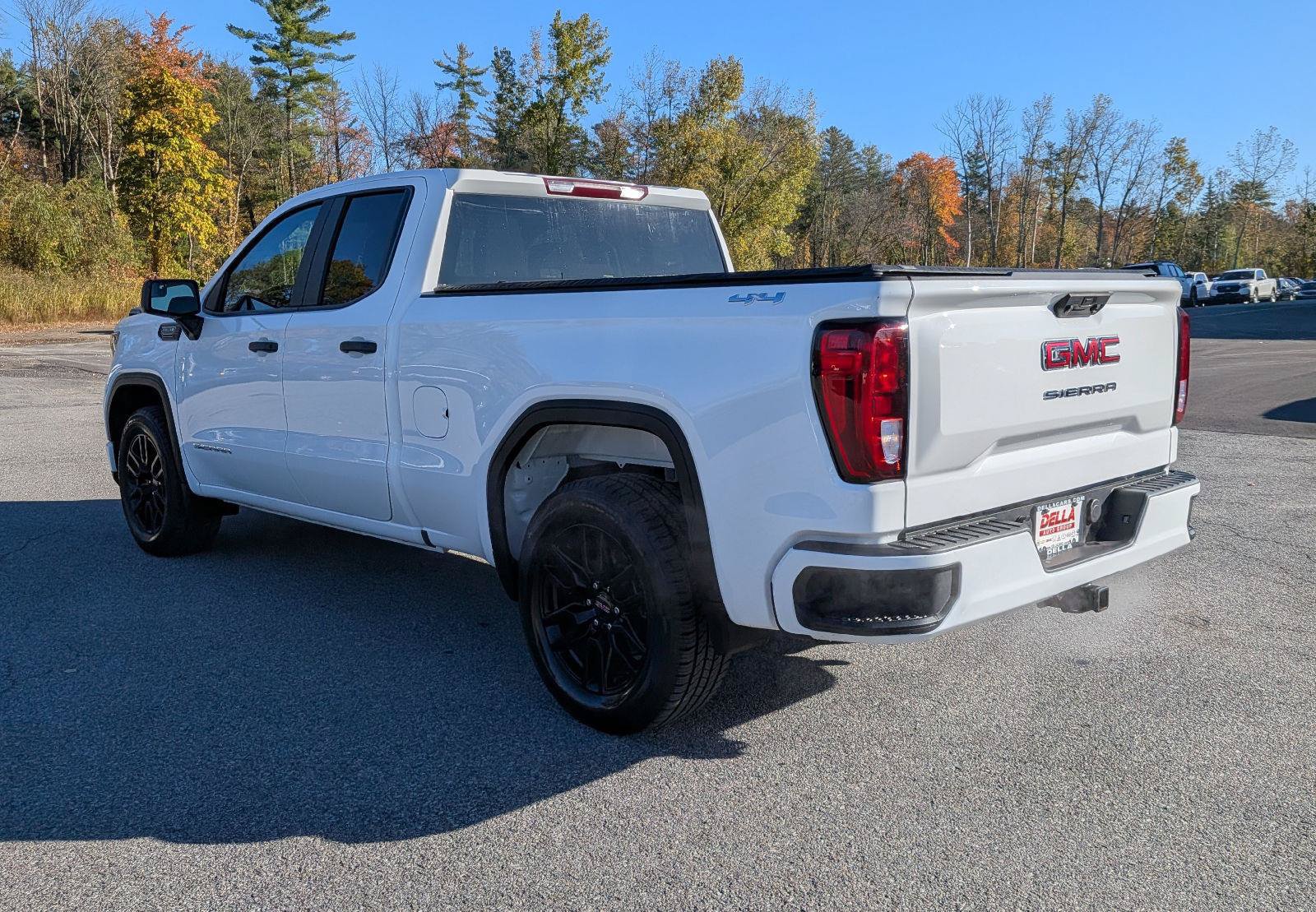 Used 2023 GMC Sierra 1500 Pro w/ Graphite Edition AWD/4WD image 8