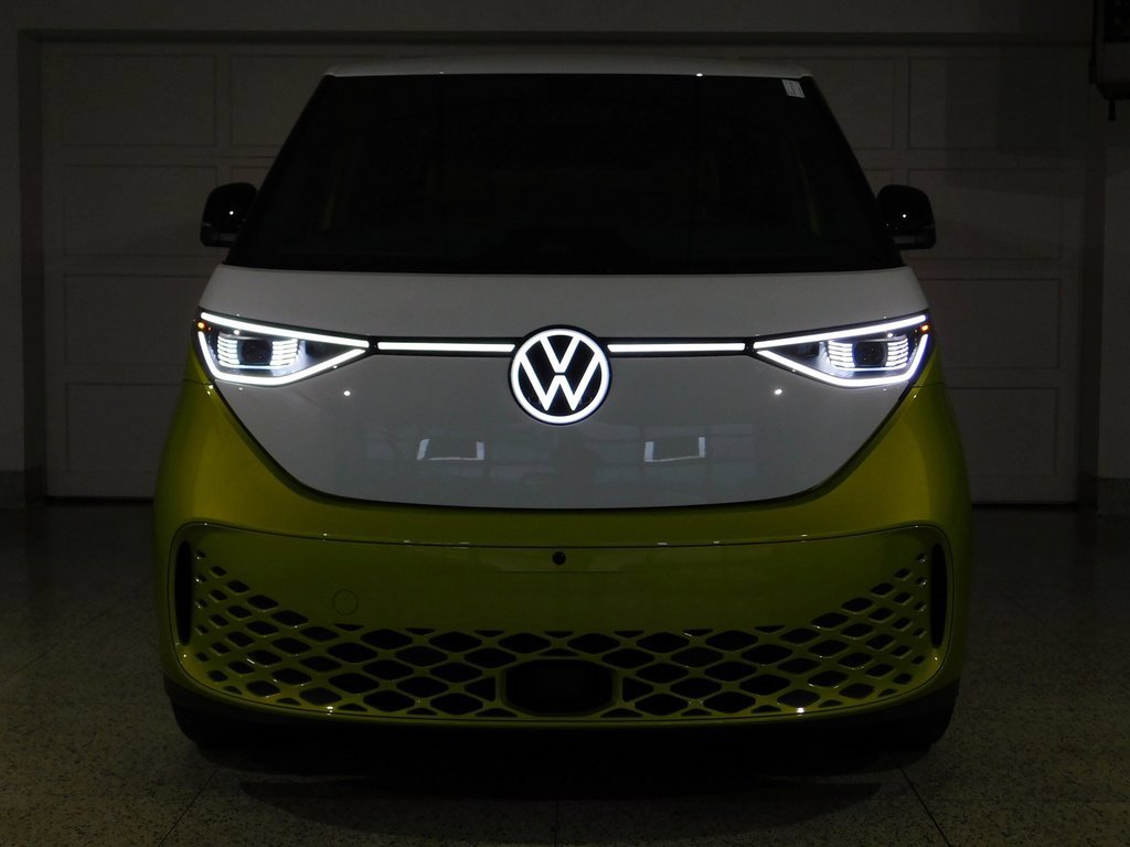 Used 2025 Volkswagen ID. Buzz 1st Edition image 16