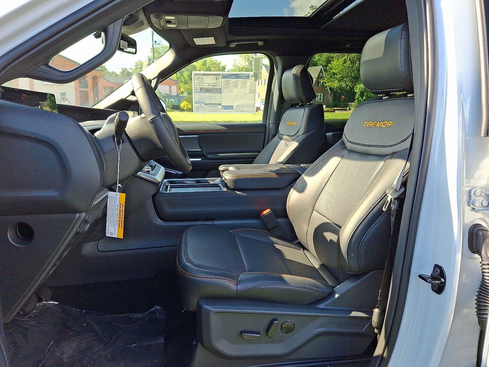 New 2025 Ford Expedition Tremor image 8