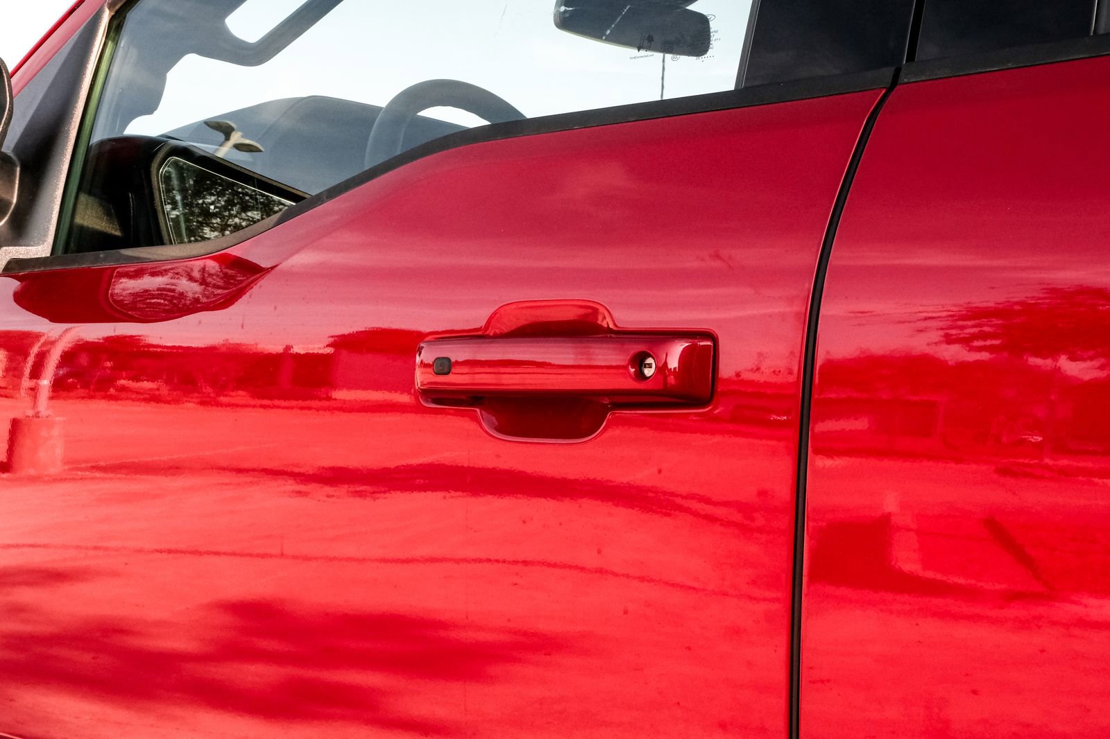 Used 2025 Ford F150 Lariat w/ Equipment Group 502A High image 48