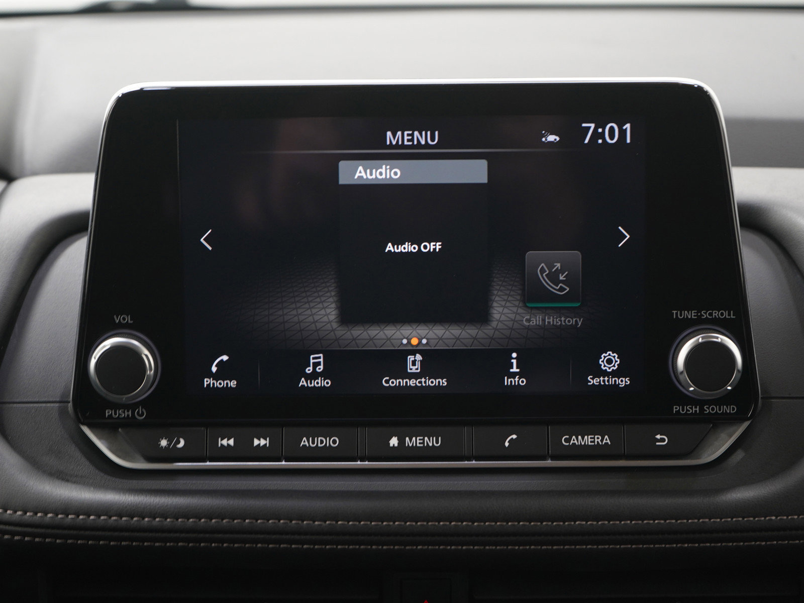 Used 2025 Nissan Rogue SV image 16