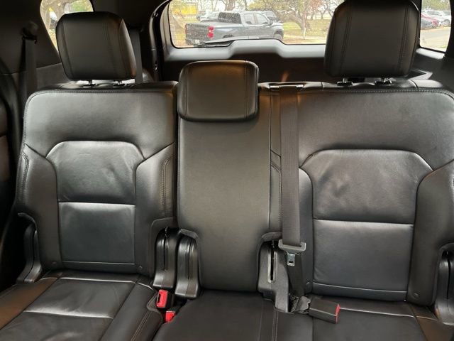 Used 2018 Ford Explorer XLT w/ Equipment Group 202A image 16