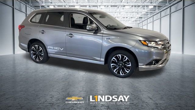 Used 2018 Mitsubishi Outlander SEL image 3