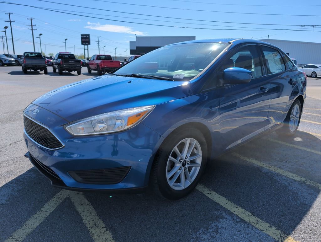 Used 2018 Ford Focus SE FWD image 3