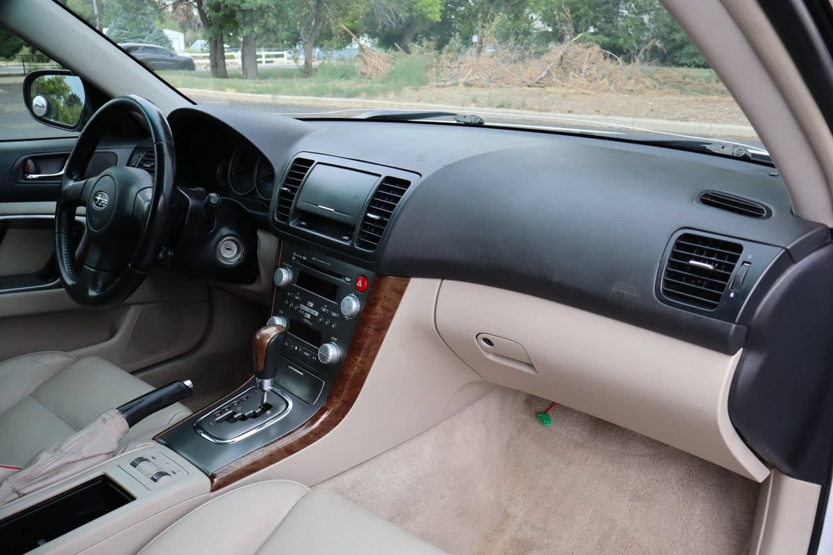Used 2007 Subaru Legacy Wagon AWD/4WD image 17