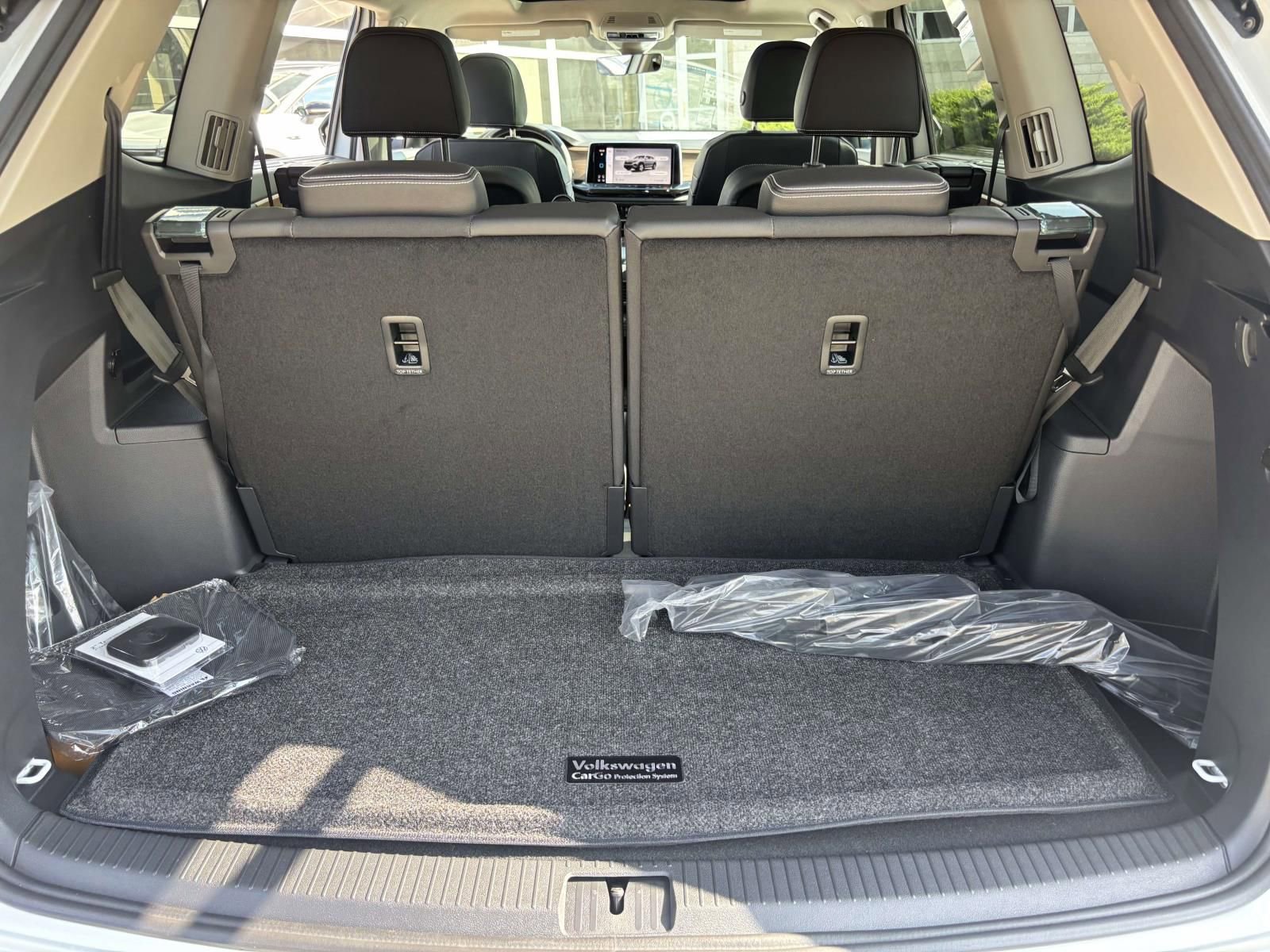 New 2026 Volkswagen Atlas SE image 9