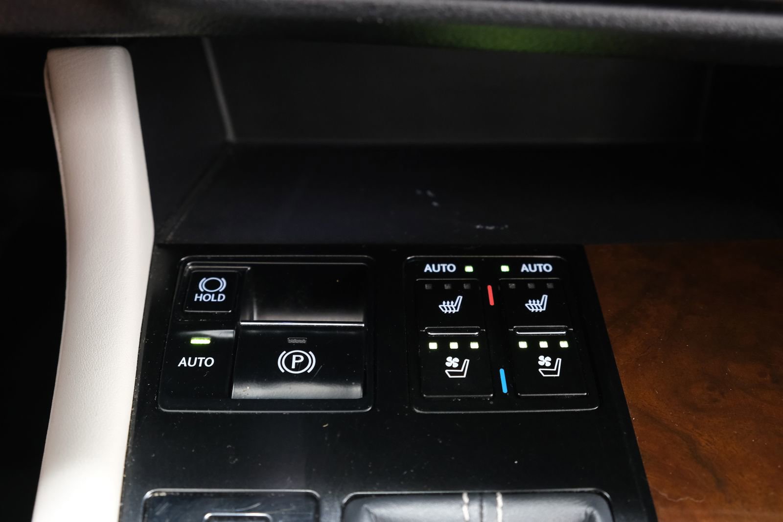 Used 2018 Lexus RX 350 AWD w/ Premium Package image 23