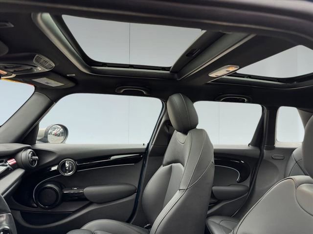 Used 2023 MINI Cooper S image 11