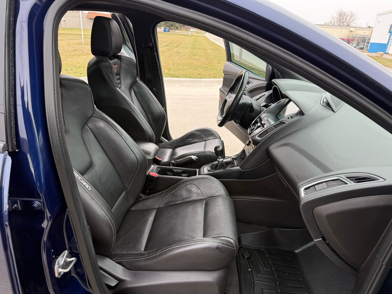 Used 2016 Ford Focus ST w/ Equipment Group 401A image 33