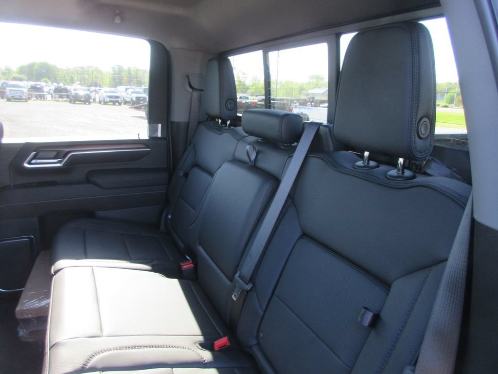 New 2026 GMC Sierra 3500 Denali w/ Denali Reserve Package AWD/4WD image 14