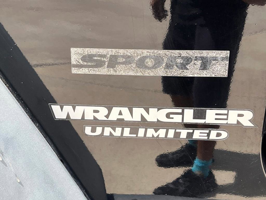 Used 2010 Jeep Wrangler Unlimited Sport w/ PWR Convenience Group image 11