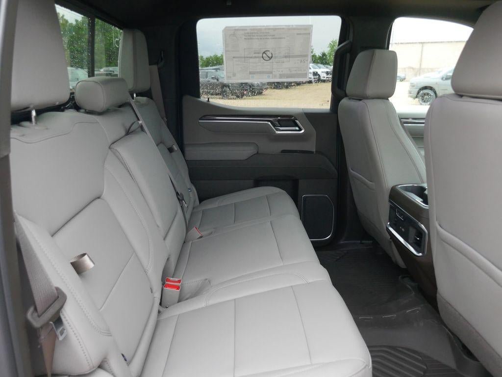 New 2026 Chevrolet Silverado 1500 LTZ w/ LTZ Premium Package AWD/4WD image 15