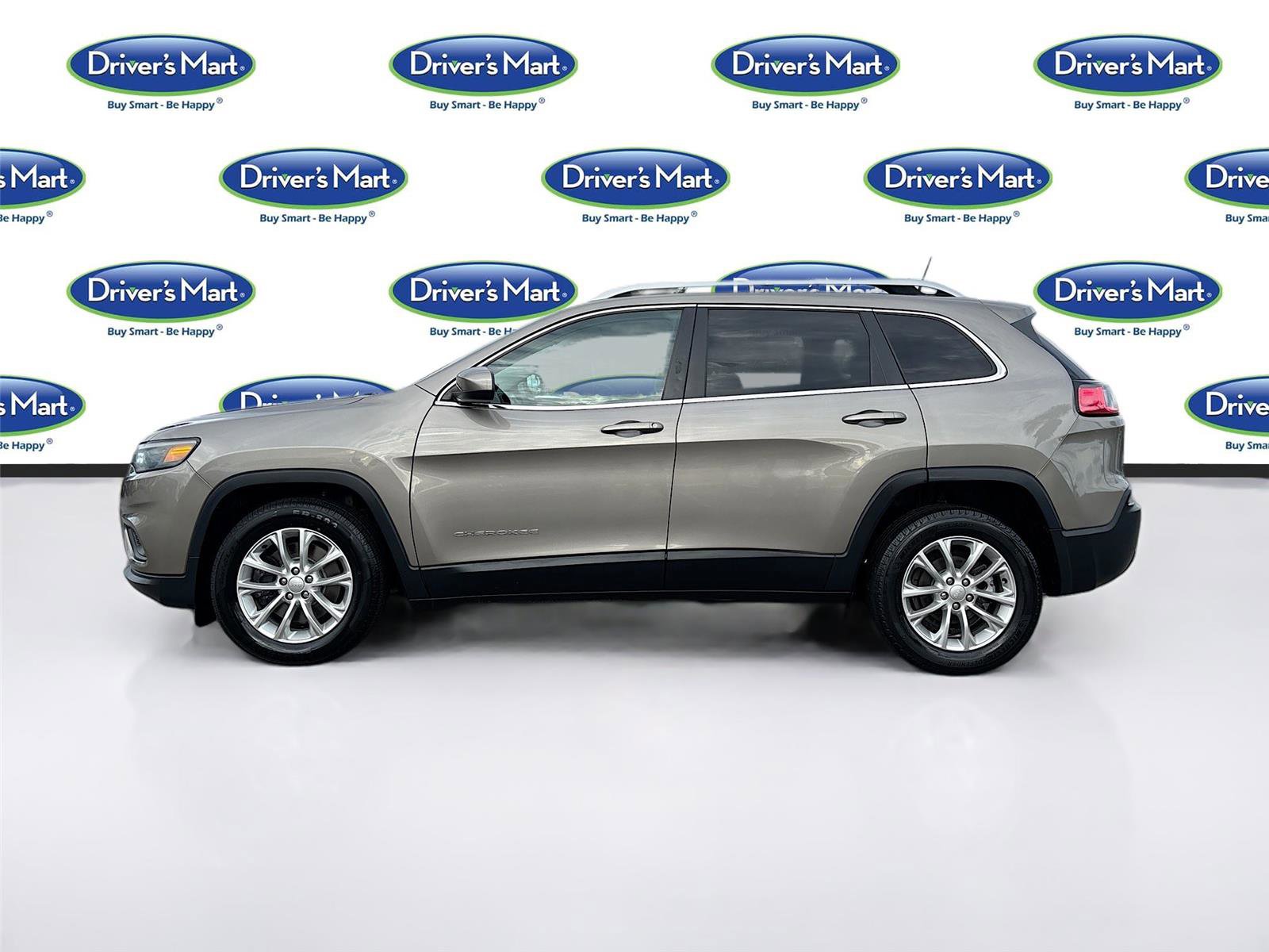 Used 2019 Jeep Cherokee Latitude w/ Popular Appearance Group image 4