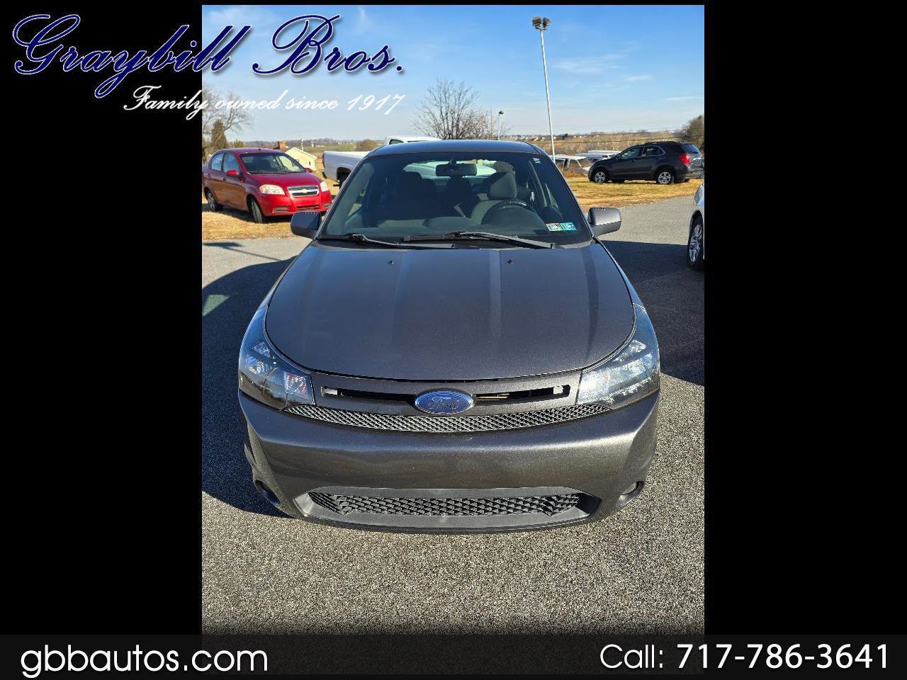 Used 2010 Ford Focus SE image 1