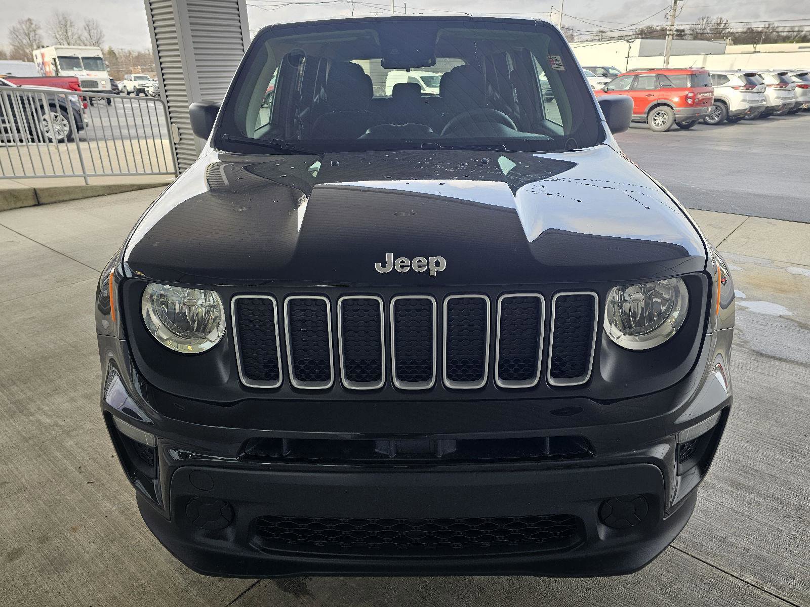 Used 2023 Jeep Renegade Latitude image 9