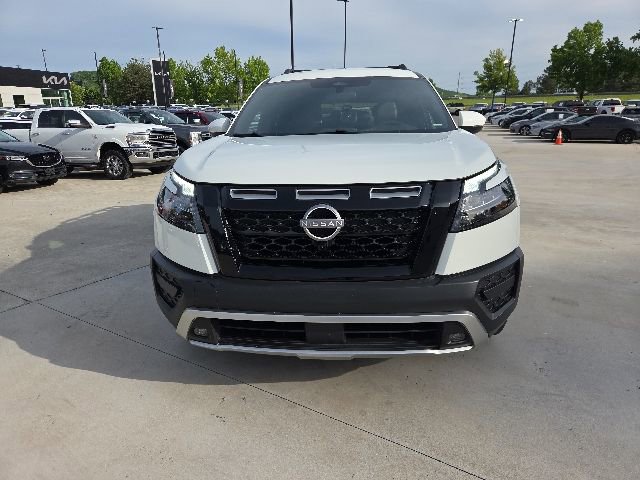 Used 2024 Nissan Pathfinder Rock Creek AWD/4WD image 2