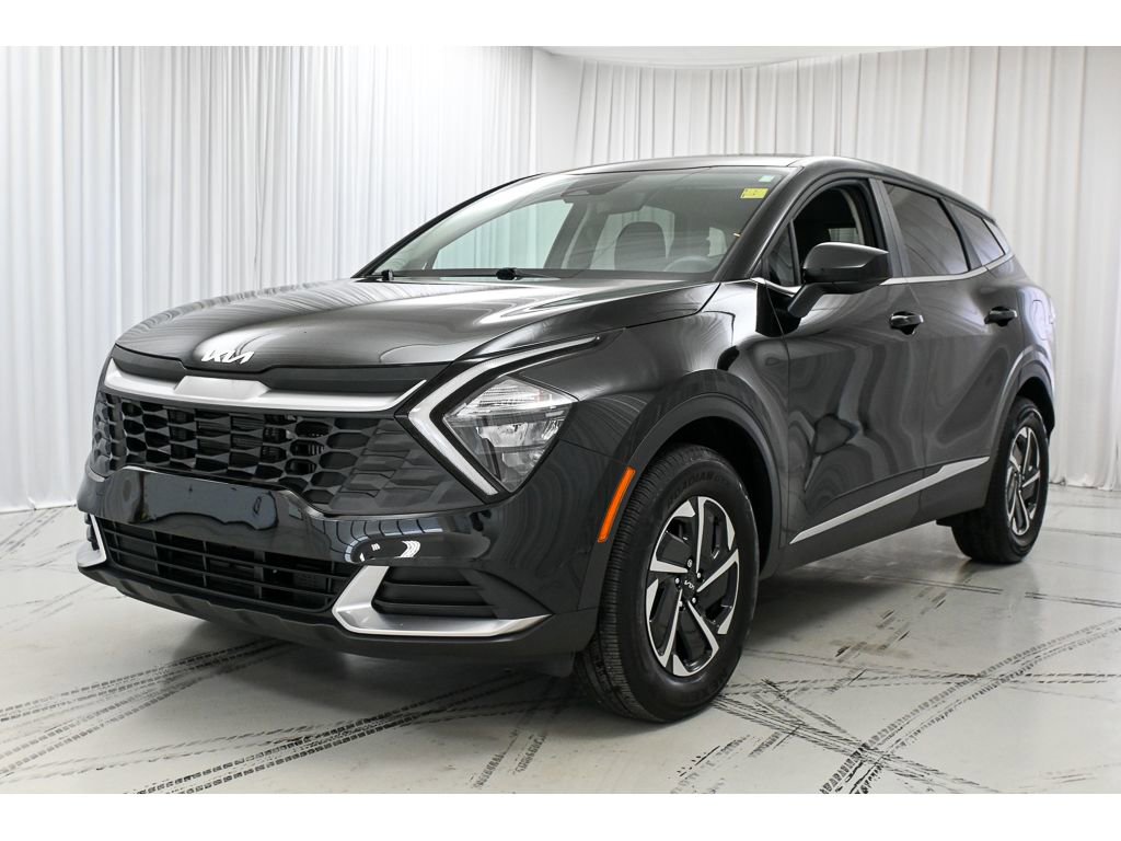 Used 2023 Kia Sportage LX image 4