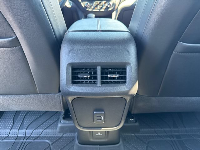 Used 2024 Chevrolet Equinox RS w/ RS Leather Package AWD/4WD image 32