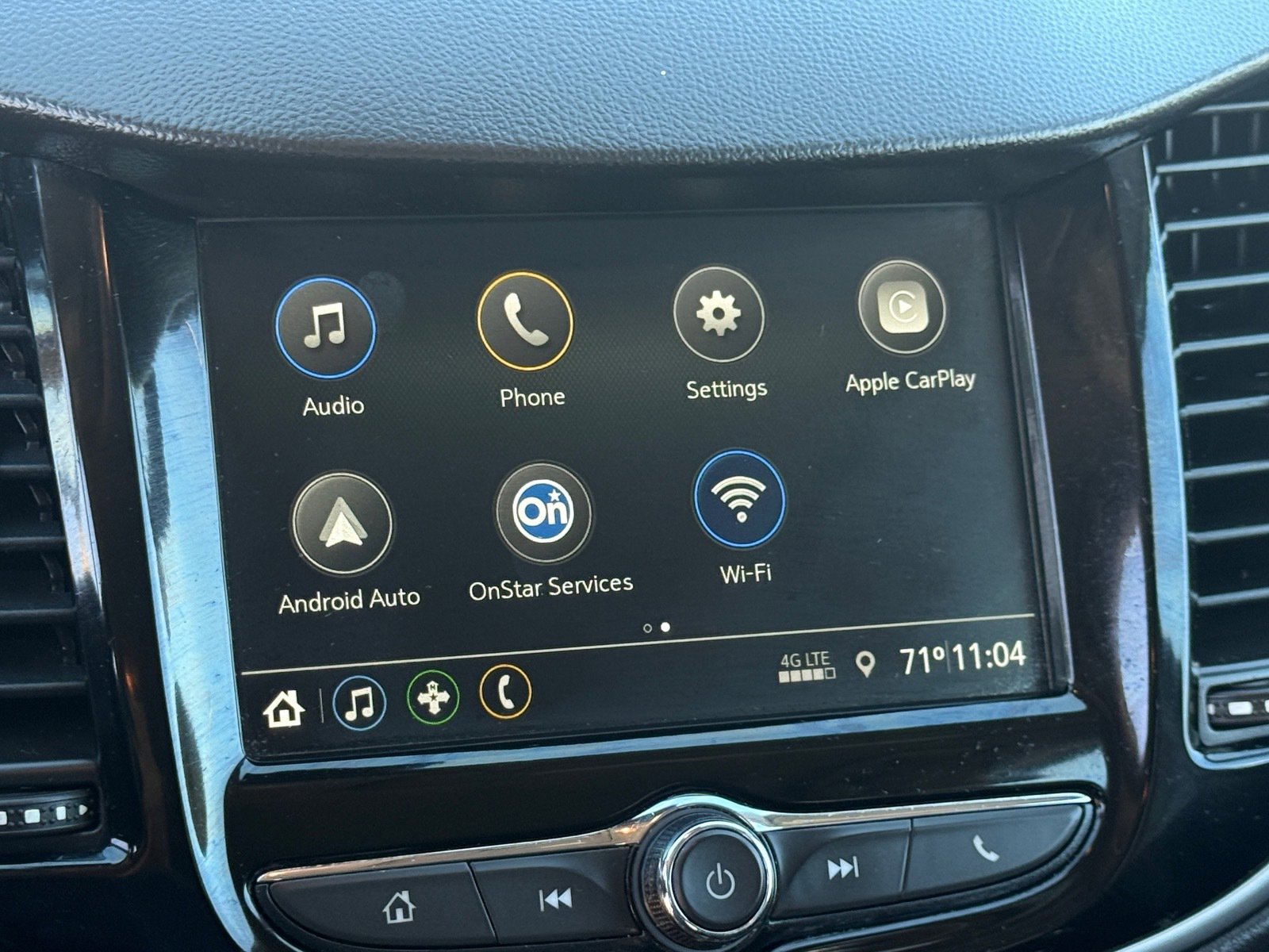 Used 2019 Chevrolet Trax LT w/ LT Convenience Package FWD image 18