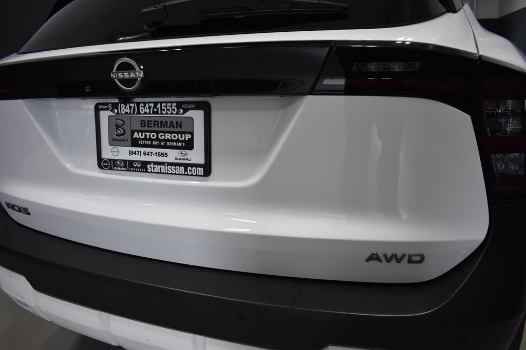 Certified 2025 Nissan Kicks SV AWD/4WD image 12