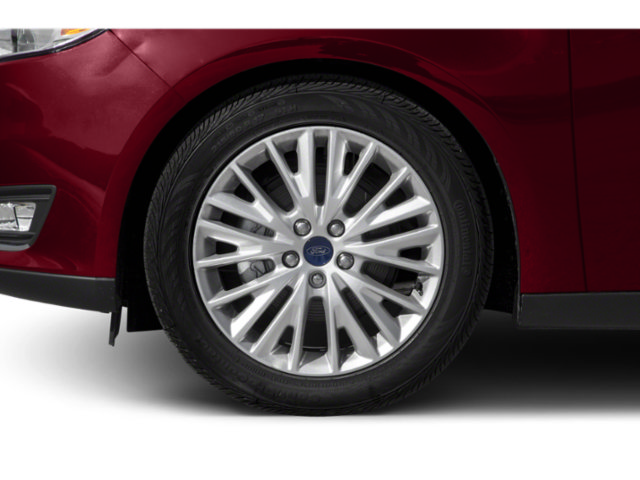 Used 2015 Ford Focus Titanium w/ Titanium Technology Package FWD image 14
