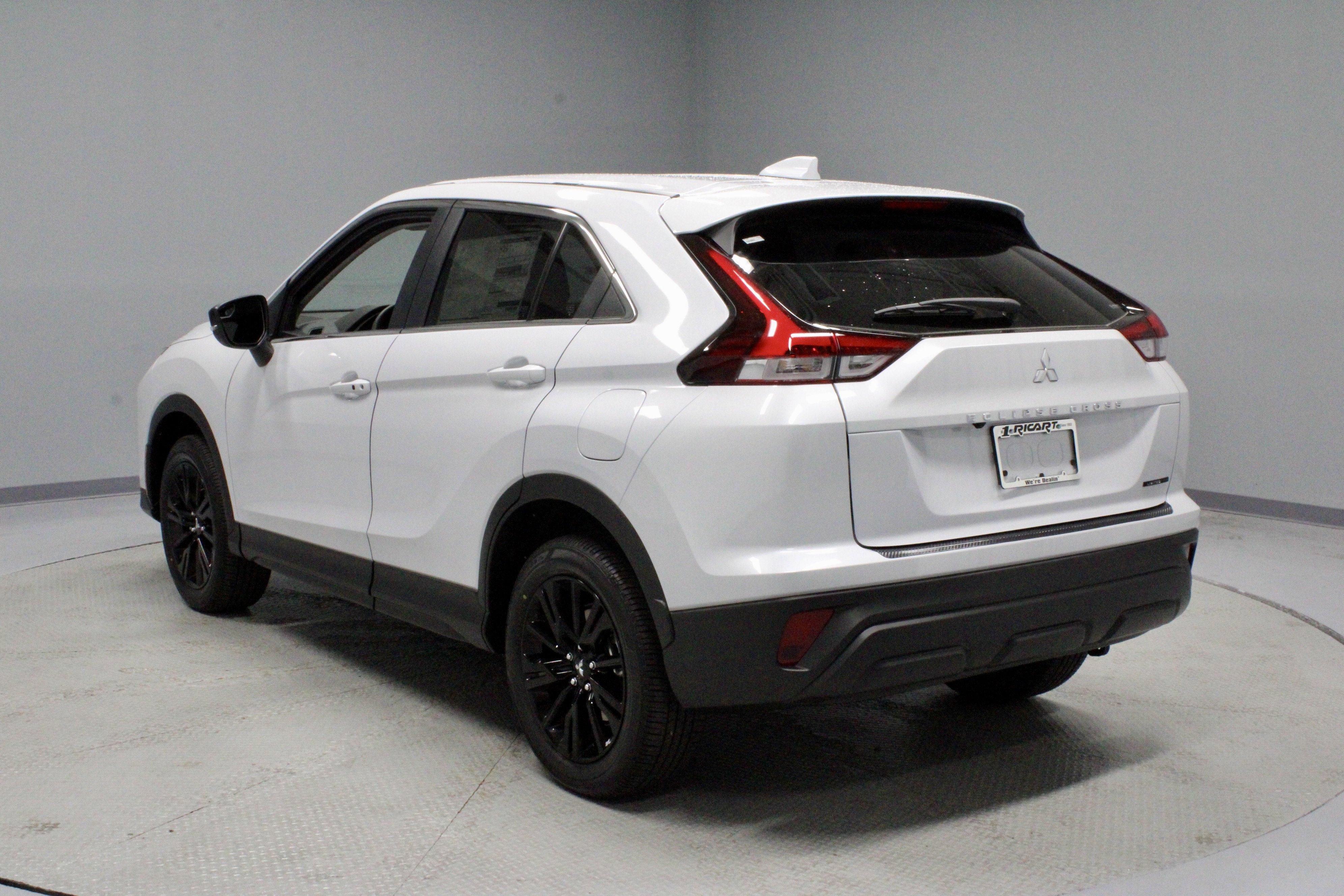 New 2026 Mitsubishi Eclipse Cross LE image 6
