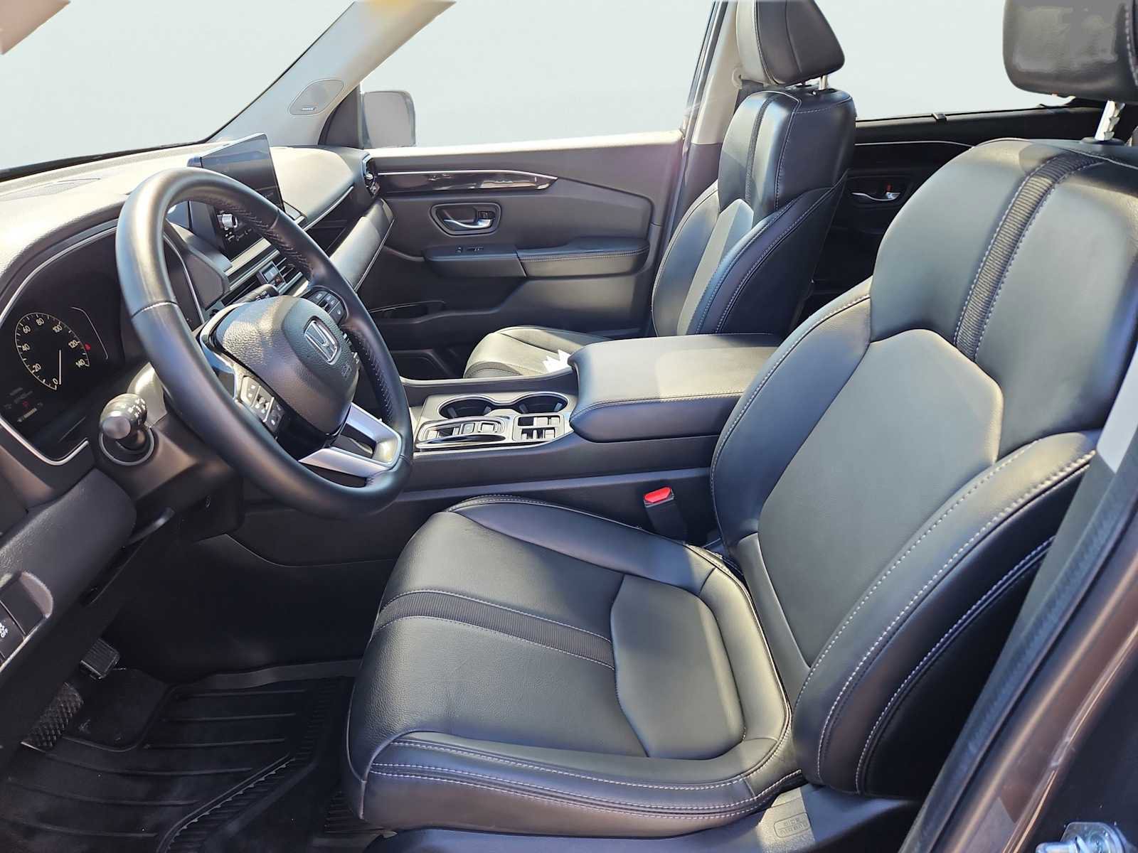 Certified 2025 Honda Pilot Touring image 34