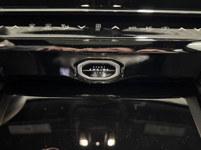 New 2026 Jeep Grand Cherokee Altitude AWD/4WD image 24