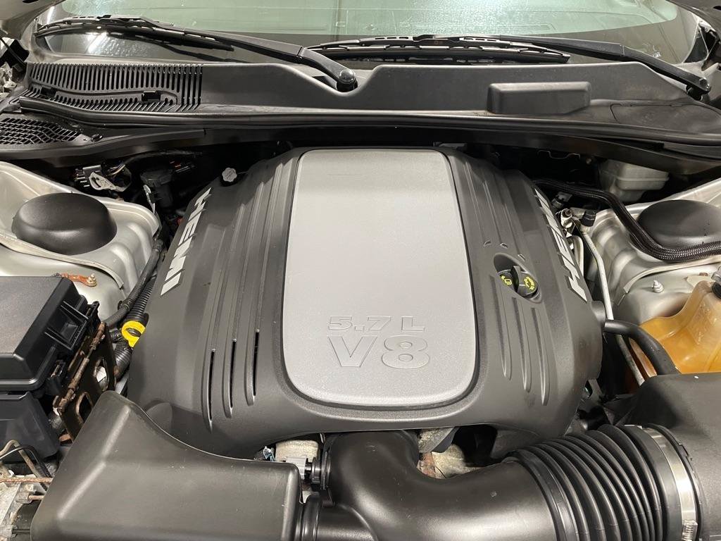 Used 2010 Dodge Challenger R/T RWD image 30