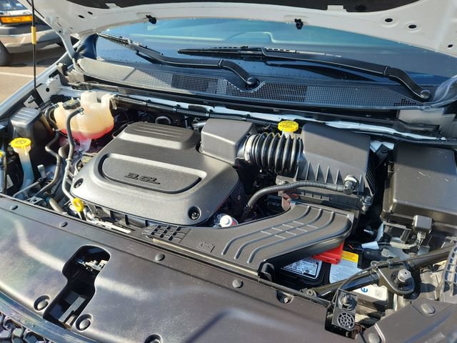 Used 2025 Chrysler Pacifica Select FWD image 17