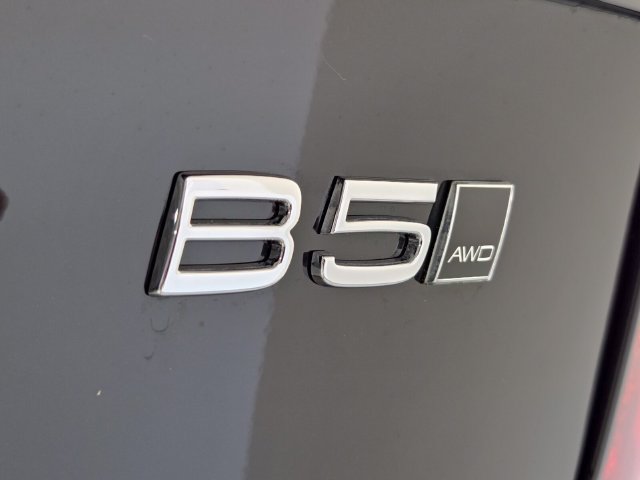 New 2026 Volvo XC90 B5 Core AWD/4WD image 17