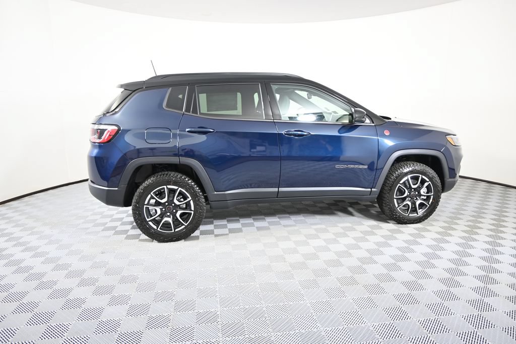 New 2026 Jeep Compass Trailhawk w/ Sun, Sound & Navigation Group AWD/4WD image 7