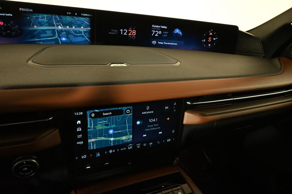 Used 2025 Lincoln Navigator Reserve AWD/4WD image 27