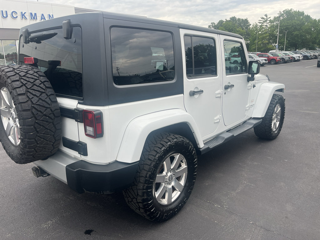 Used 2012 Jeep Wrangler Unlimited Sahara w/ Connectivity Group AWD/4WD image 11