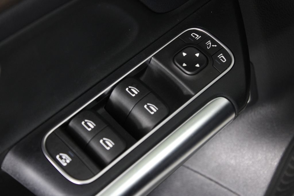 Used 2023 Mercedes-Benz GLA 250 image 24