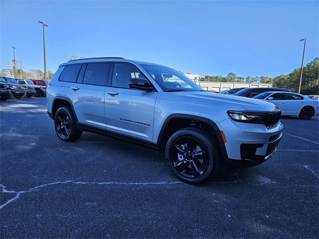 New 2025 Jeep Grand Cherokee L Laredo