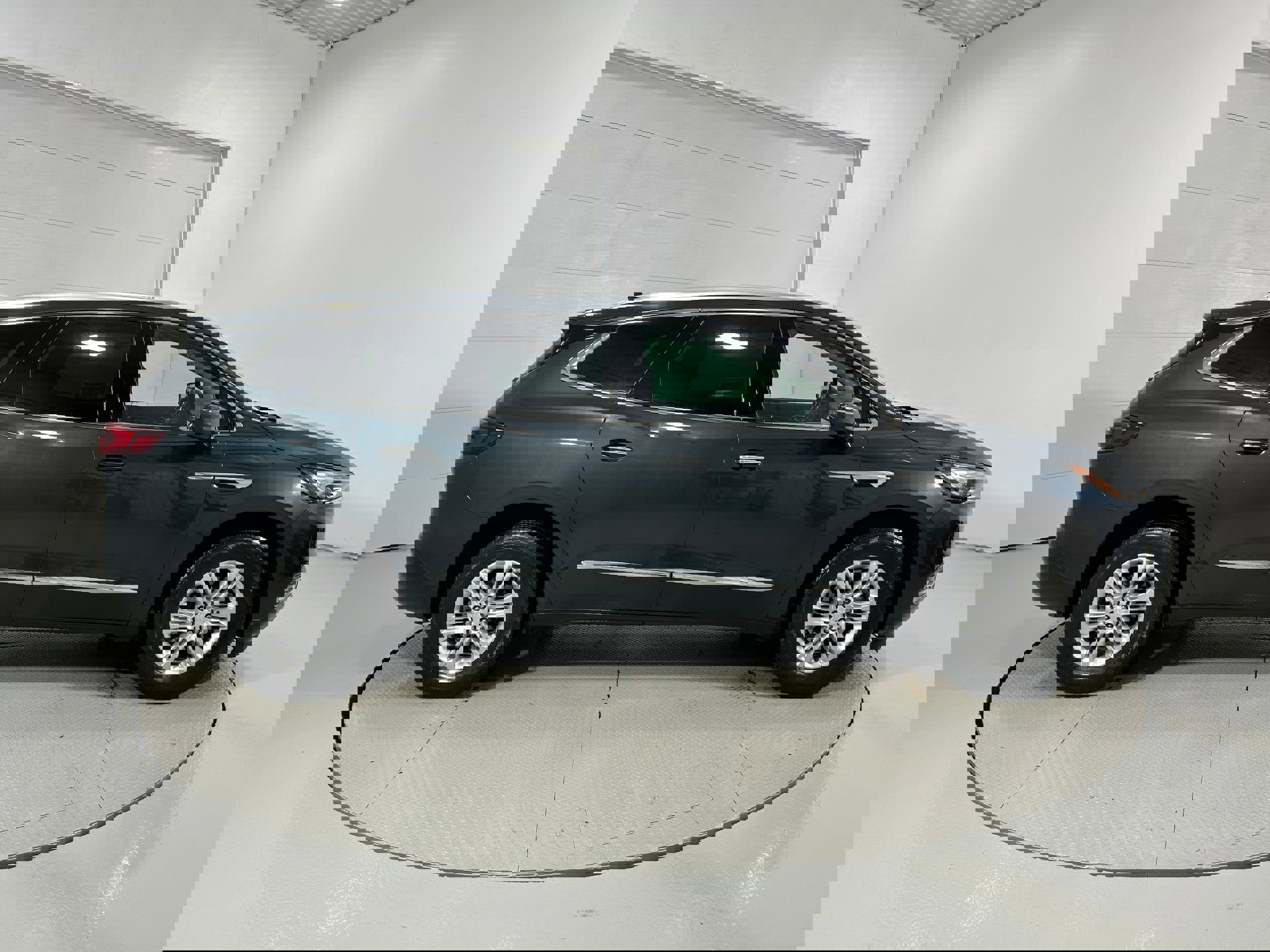 Used 2018 Buick Enclave Premium image 39