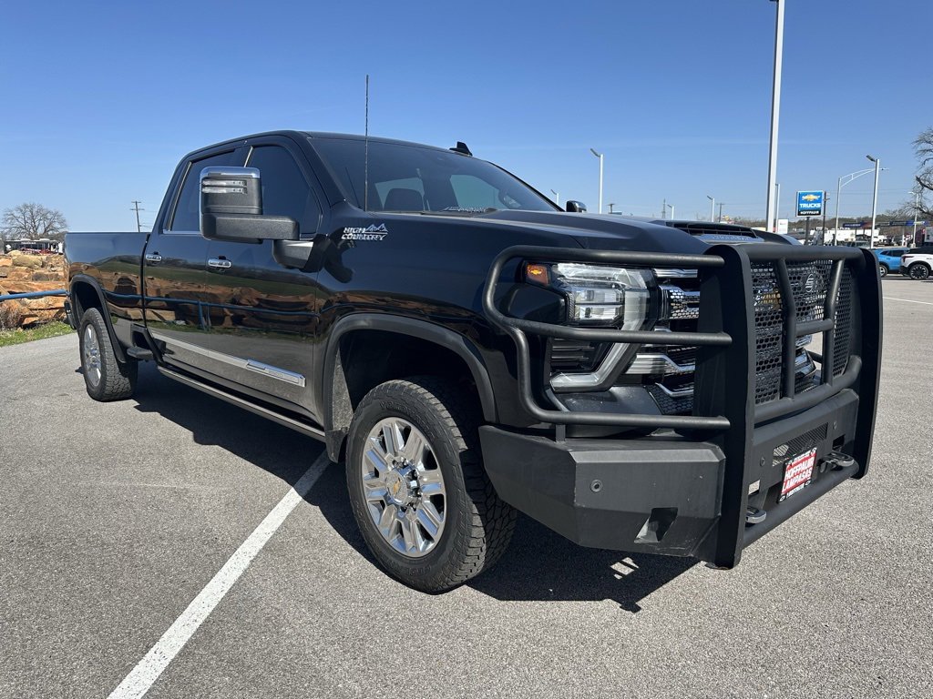 Used 2025 Chevrolet Silverado 2500 High Country w/ Technology Package image 4