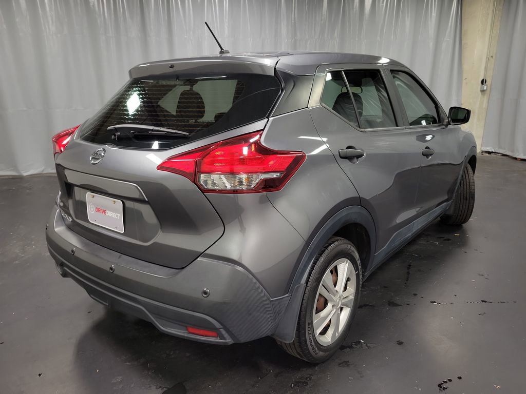 Used 2020 Nissan Kicks S image 9