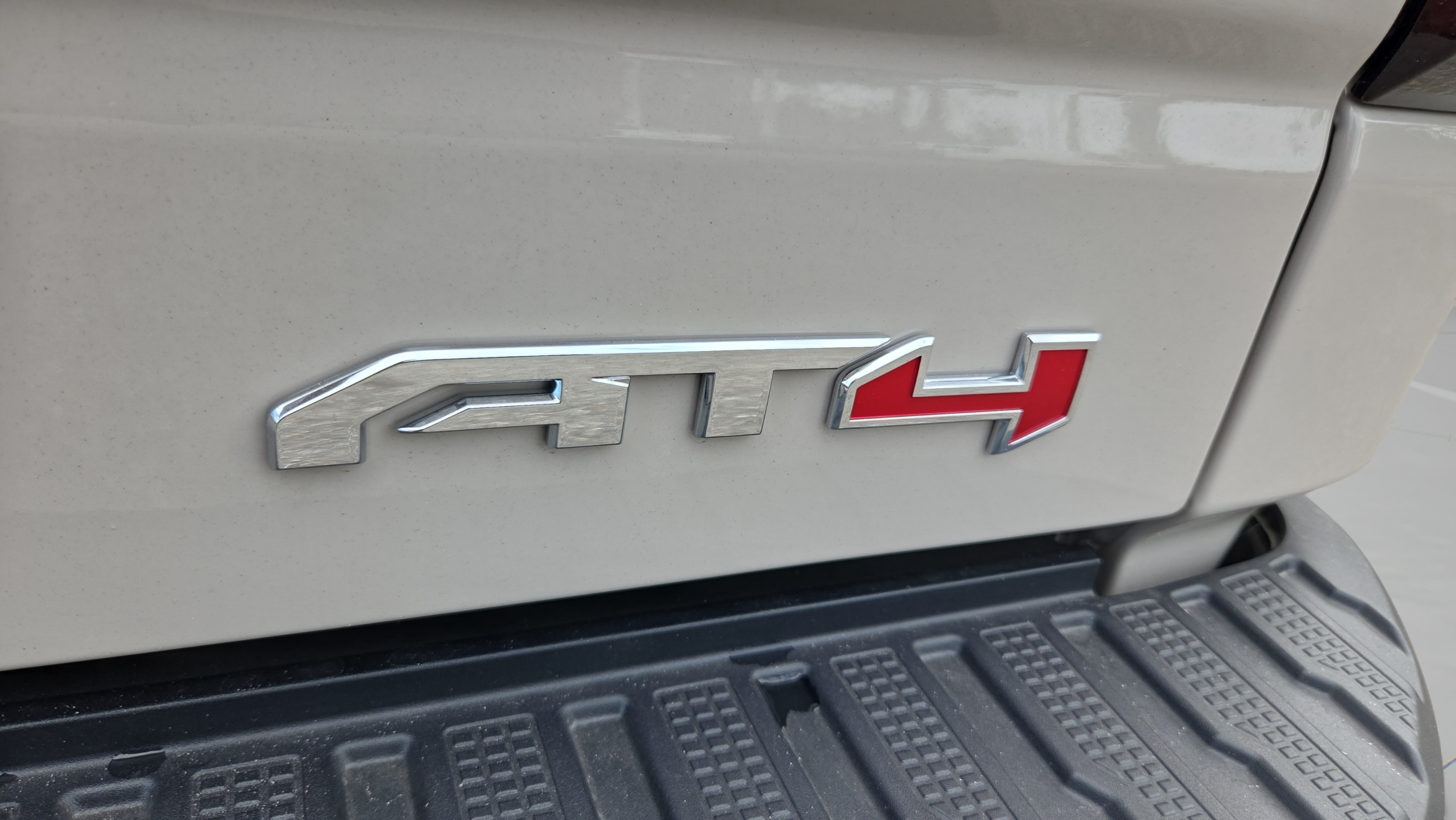 Used 2026 GMC Sierra 1500 AT4 w/ AT4 Premium Package AWD/4WD image 34