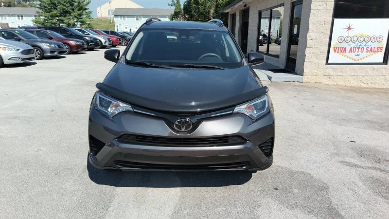 Used 2018 Toyota RAV4 LE FWD image 8