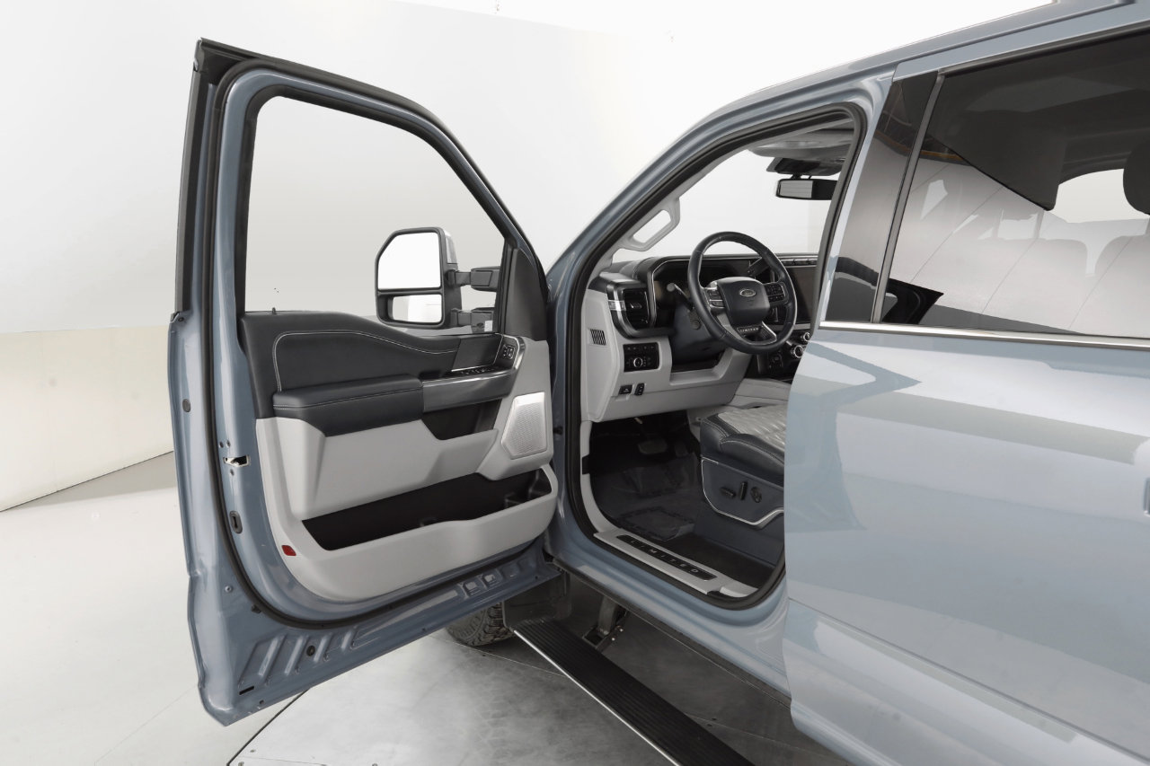 Used 2023 Ford F250 Limited w/ FX4 Off-Road Package image 12