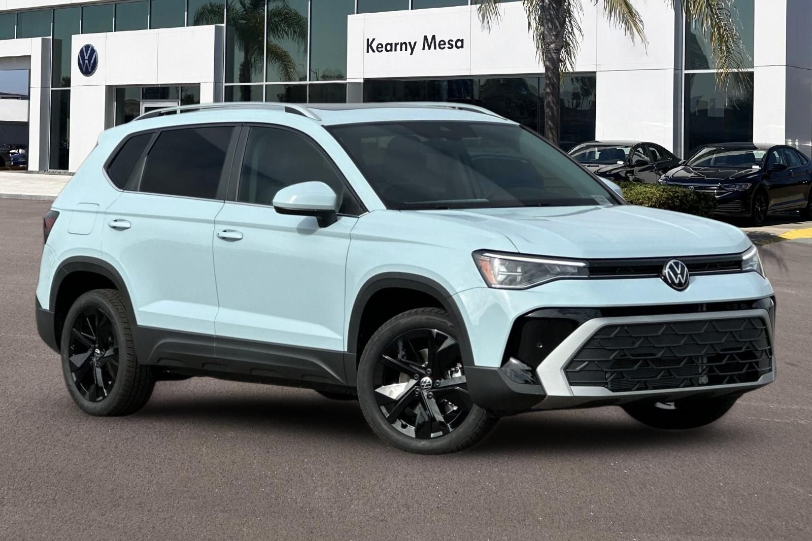 New 2026 Volkswagen Taos SE FWD image 2