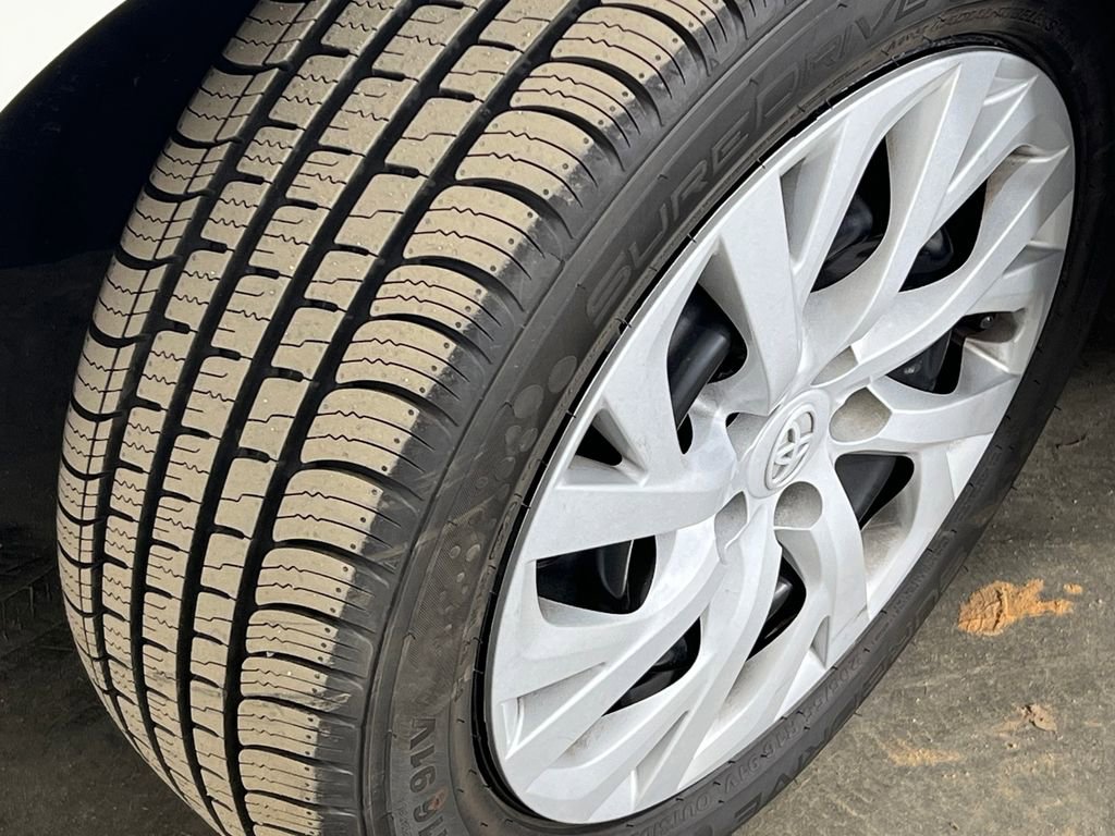 Used 2019 Toyota Corolla LE image 36