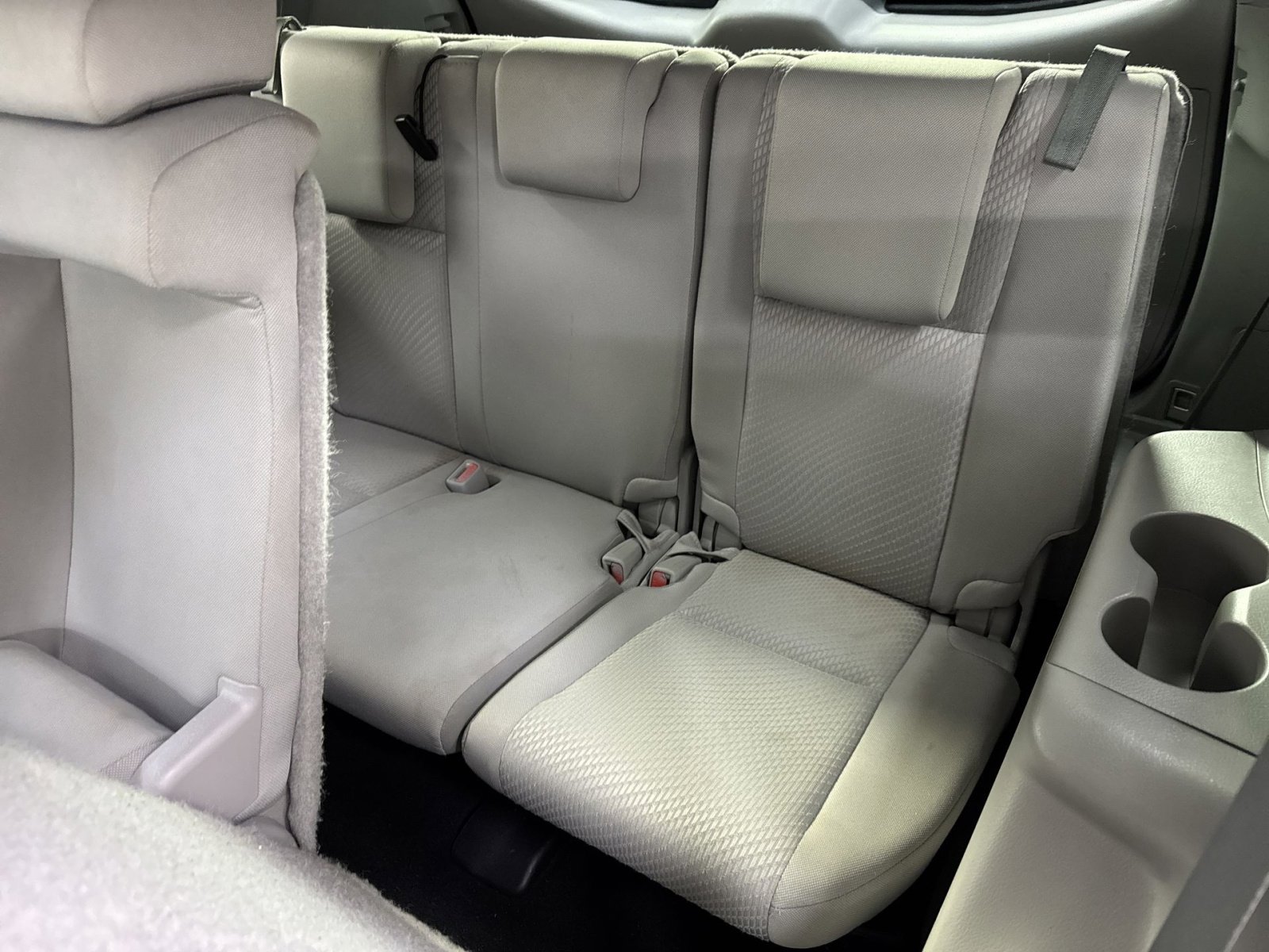 Used 2019 Toyota Highlander LE image 29