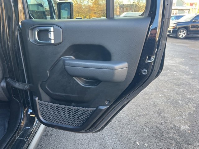 Used 2023 Jeep Wrangler Unlimited Sport image 16