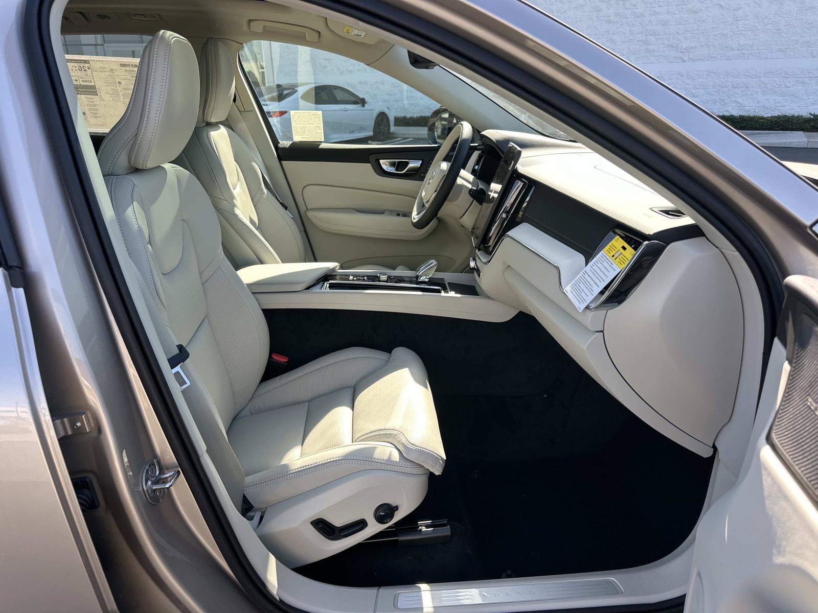 New 2026 Volvo XC60 B5 Ultra w/ Climate Package AWD/4WD image 20