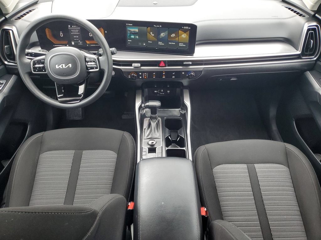 Certified 2025 Kia Sorento LX FWD image 22