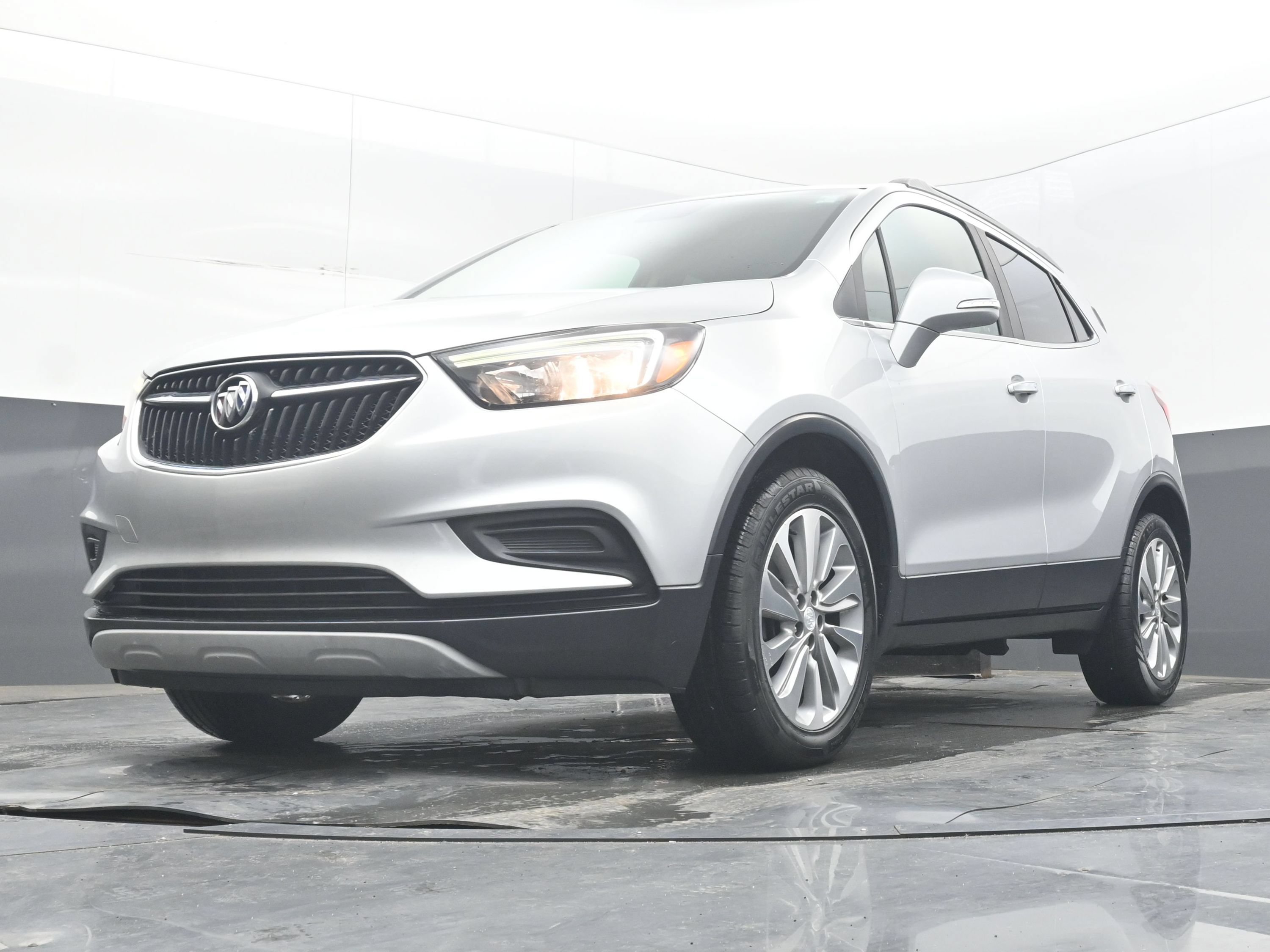 Used 2019 Buick Encore Preferred w/ Safety Package FWD image 20